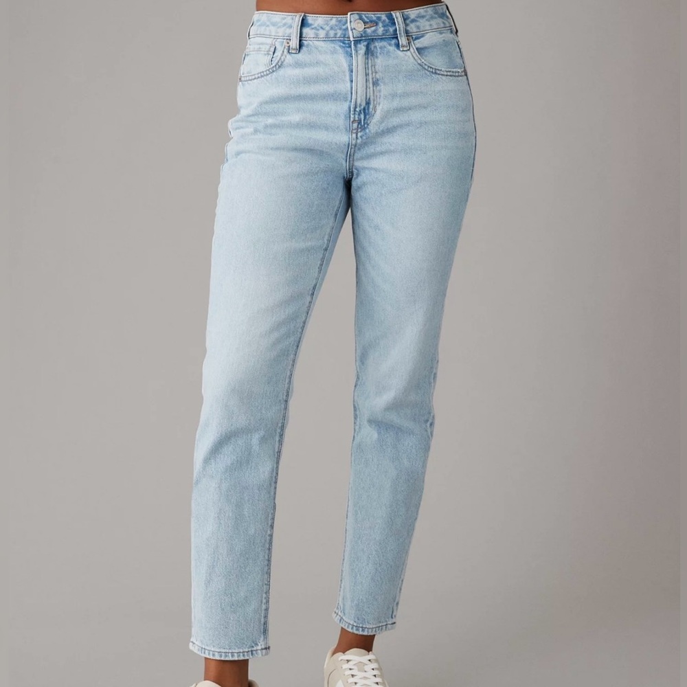 American Eagle Outfitters Light Blue Denim Jeans